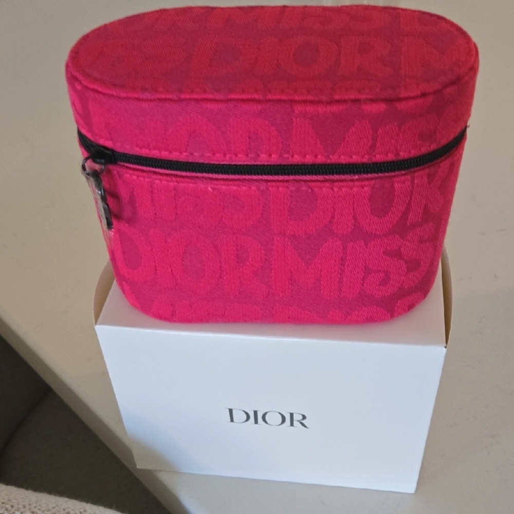 Brand New In Box DIOR Vanity MISS DIOR Magenta Pink CD Dior Cosmetic Zipper Case